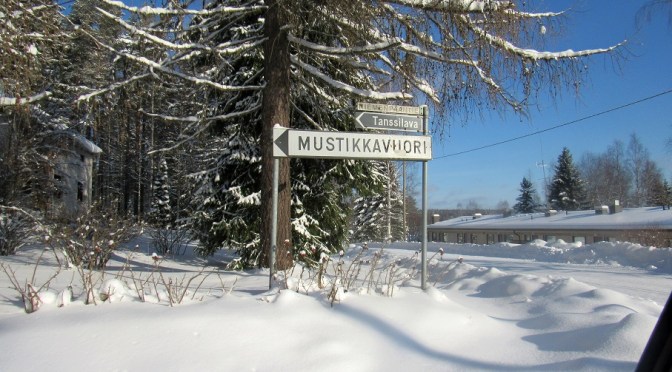 Mustikkavuoren pulkkamäki & avantouinti